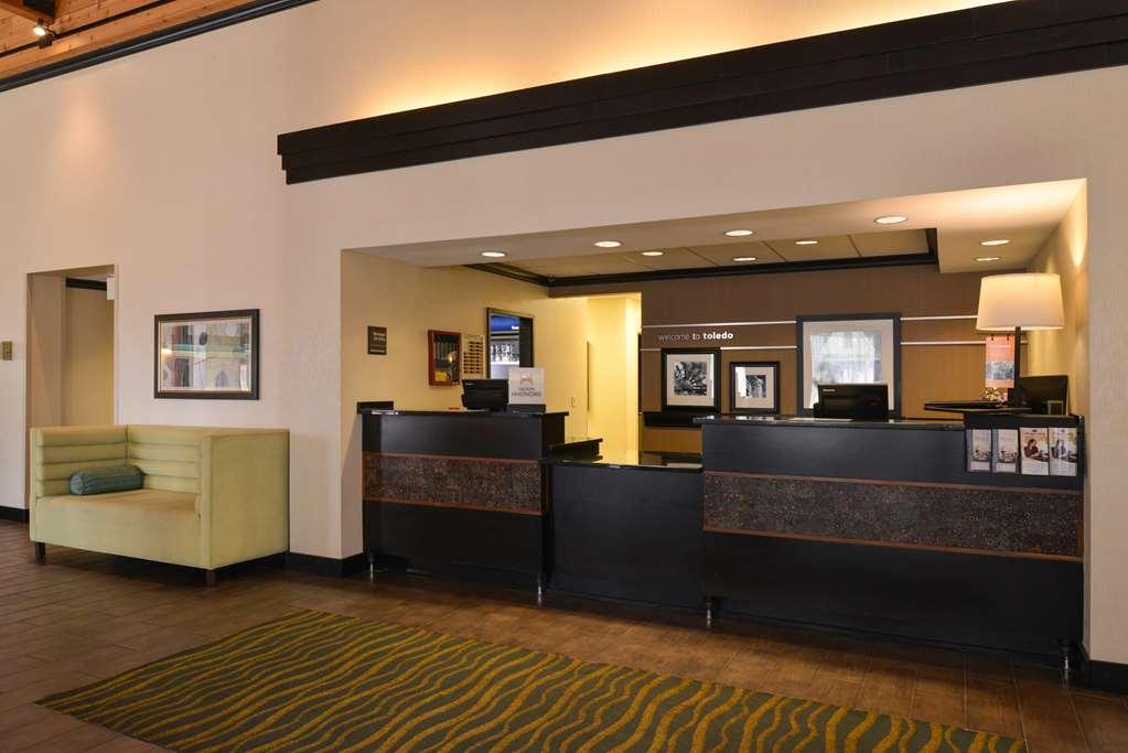 Comfort Inn & Suites Toledo Buitenkant foto