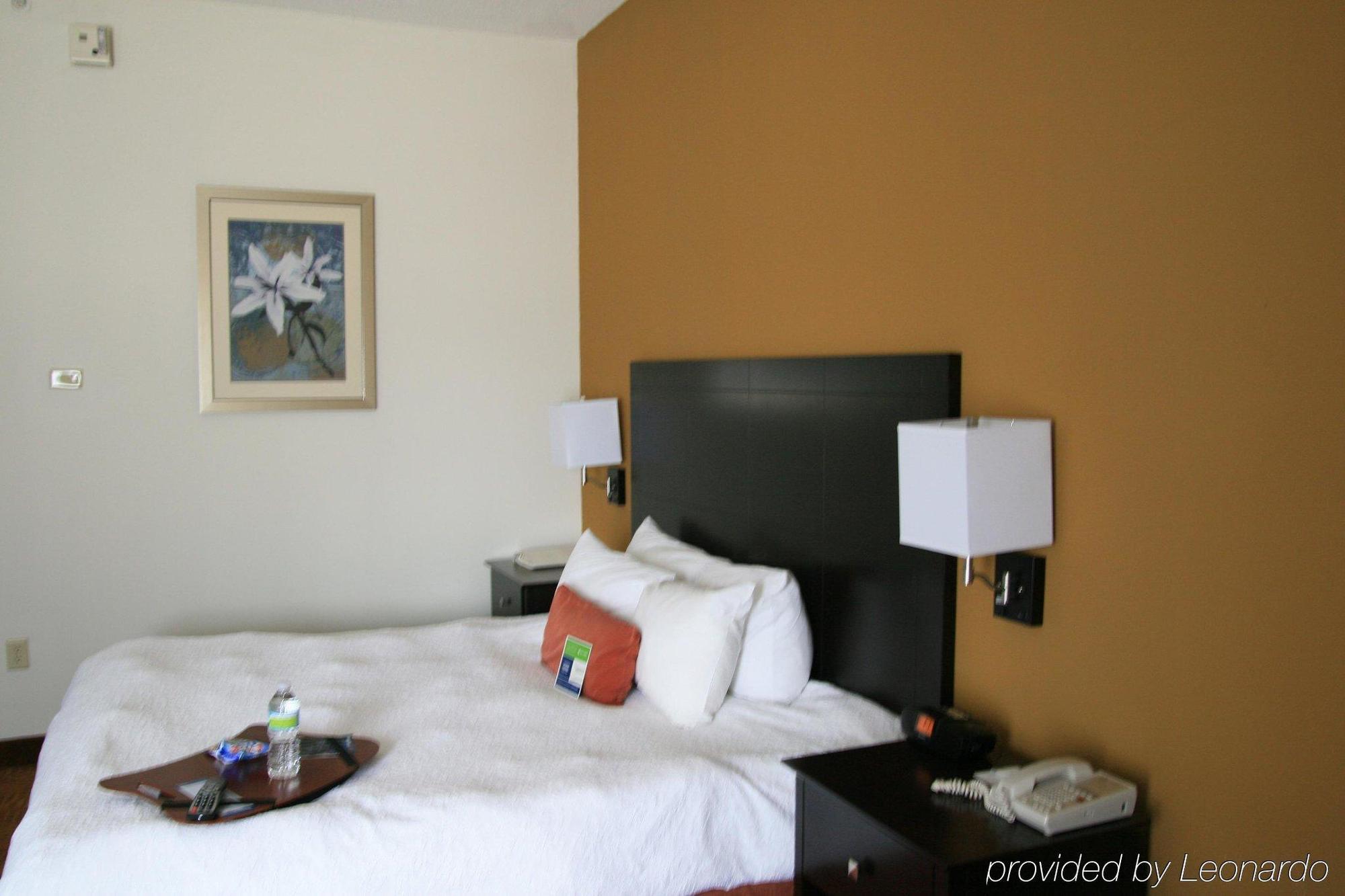 Comfort Inn & Suites Toledo Buitenkant foto